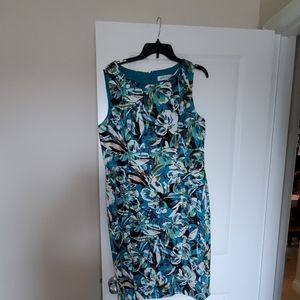 Make an offer on this beautiful, gently worn dress